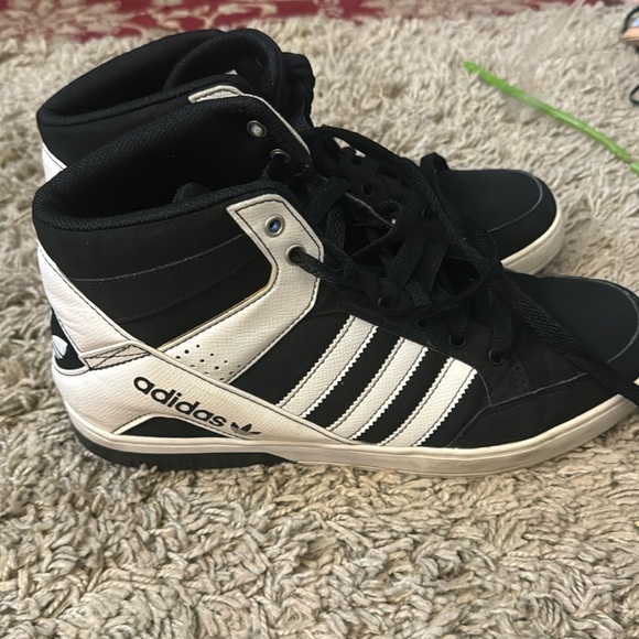 Other - Adidas número 9,5